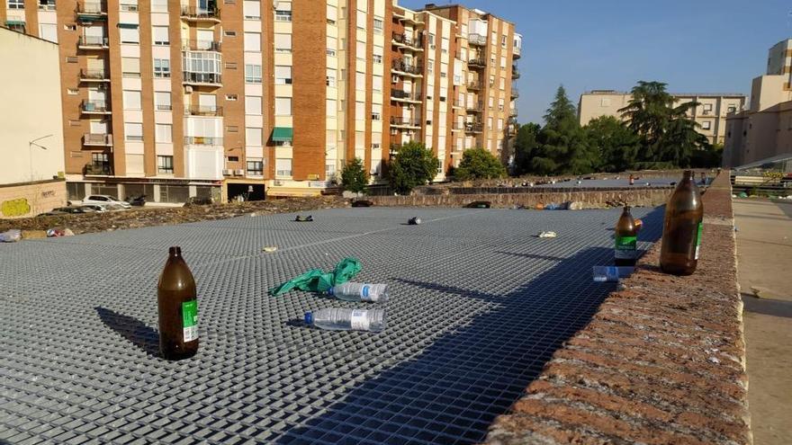 15 denuncias este fin de semana en Badajoz por hacer botellones