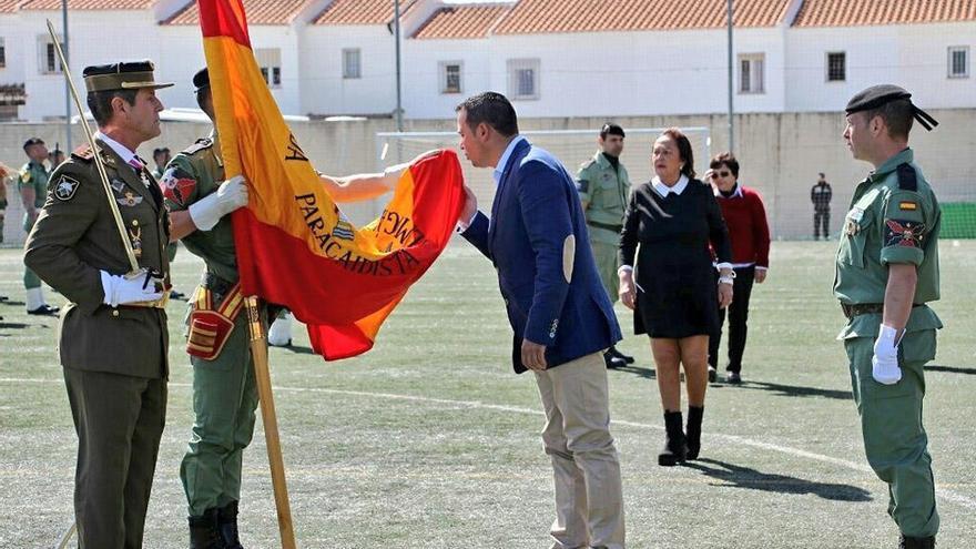 Imagen de archivo de una jura de bandera celebrada en Álora en 2018.