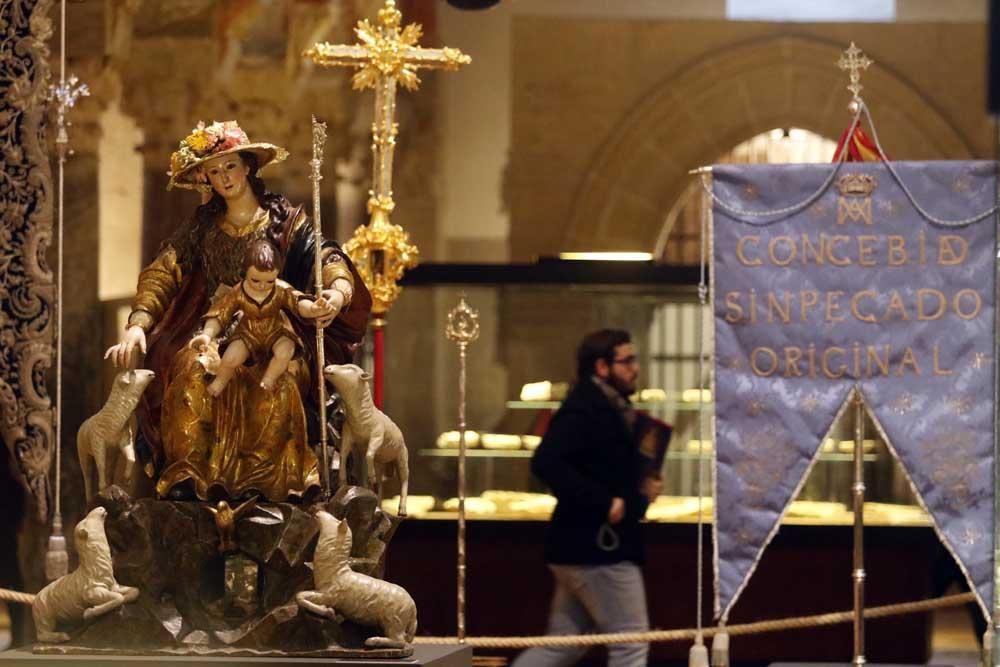 Muestra sobre la Divina Pastora en la Mezquita Catedral