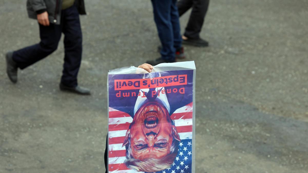 vamos a un mundo donde la tensión no estalla, pero tampoco desaparece