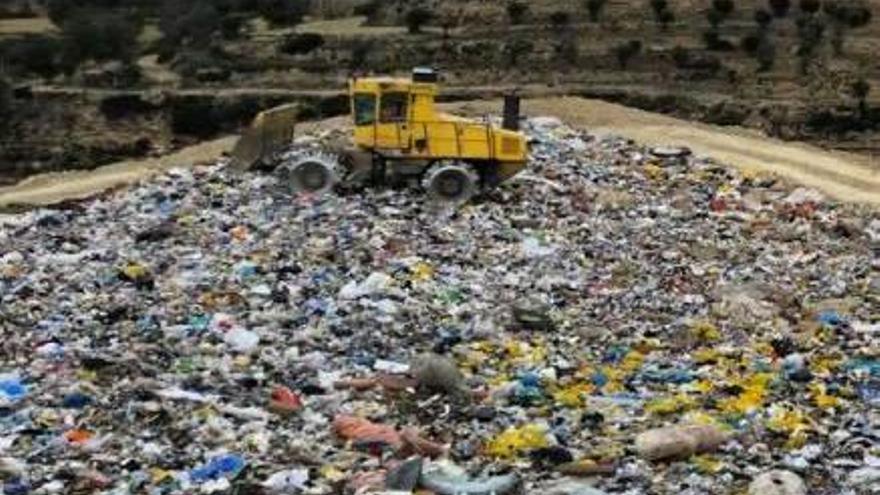 Imatge d&#039;arxiu de l&#039;abocador del Parc Ambiental de Bufalvent, a Manresa