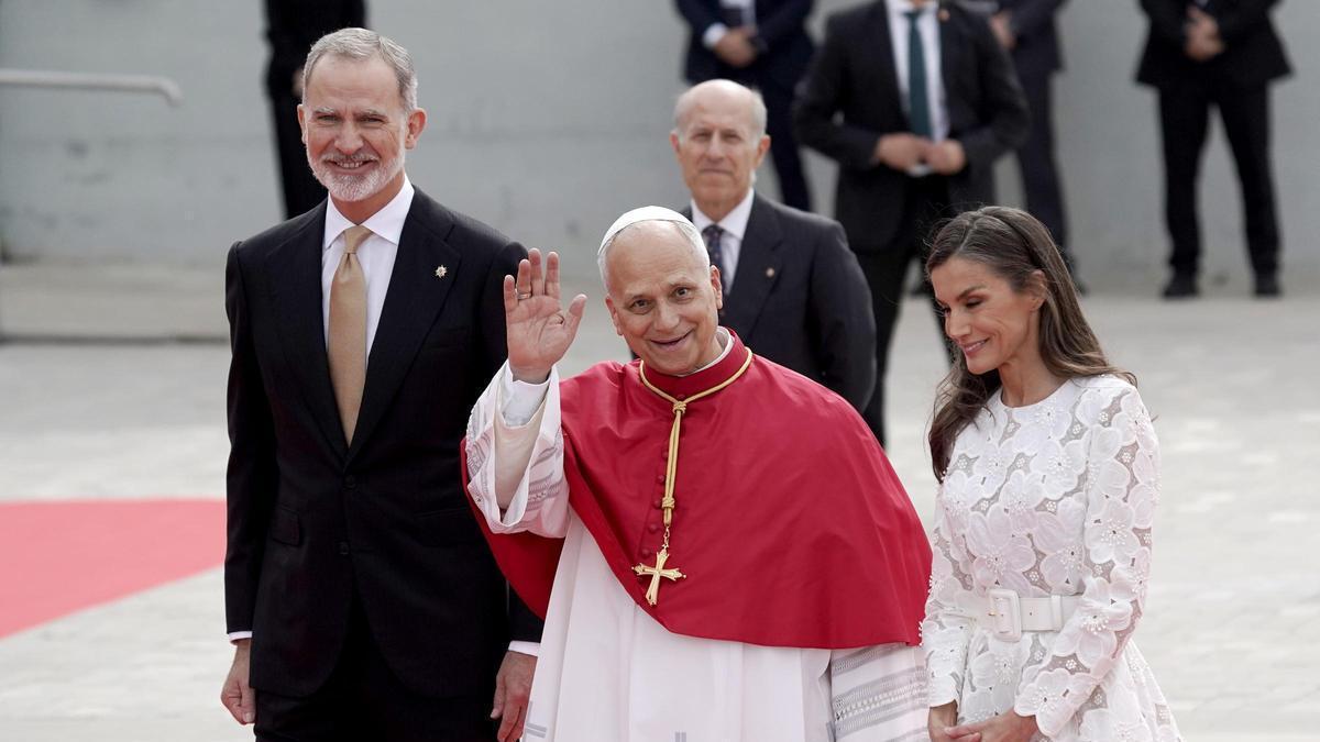 La moda ‘made in Córdoba’, elegida por la reina Letizia para dar la bienvenida al Papa León XIV en España
