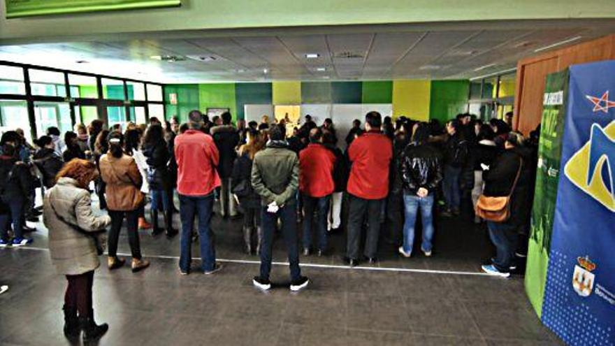 Aspirantes a una bolsa de empleo en Benavente en 2016