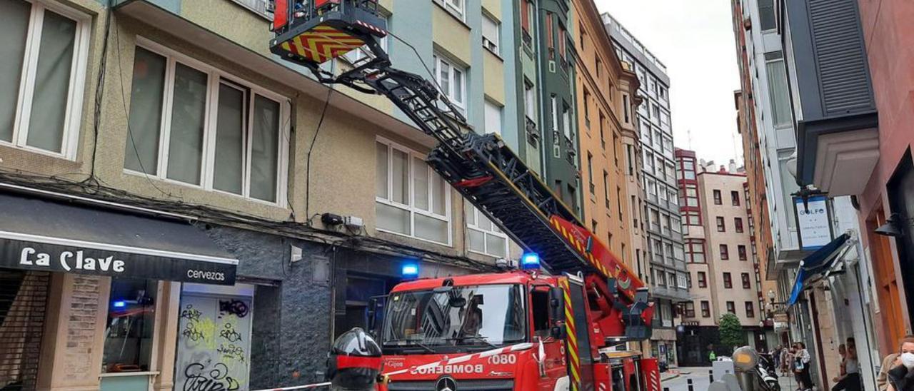 Bomberos rescata a una mujer de 91 años | M. L.