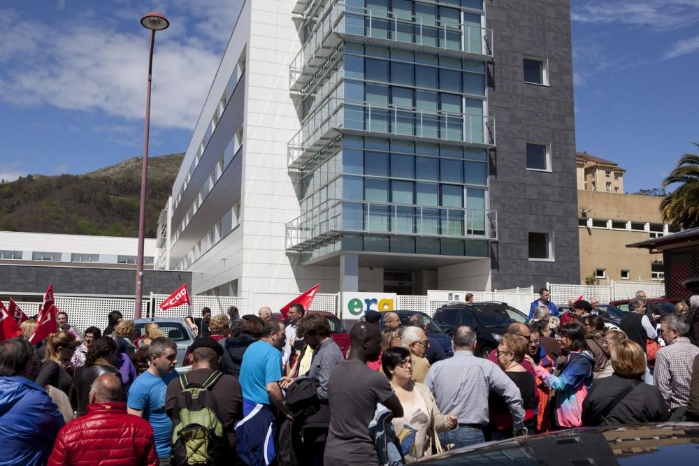 Manifestación organizada por CCOO Nalón para pedir del centro geriátrico de Riaño