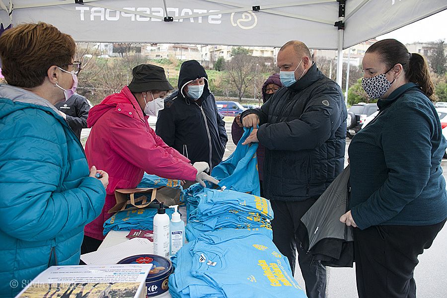 Venta de camisetas de la caminata solidaria virtual contra el cáncer 2021 en Parets