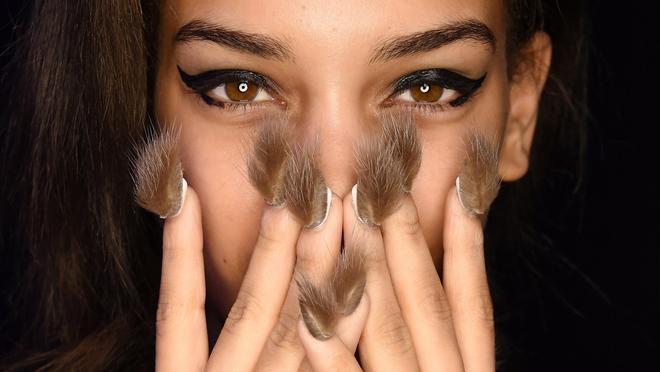 Uñas de pelo, la tendencia más loca del 2016