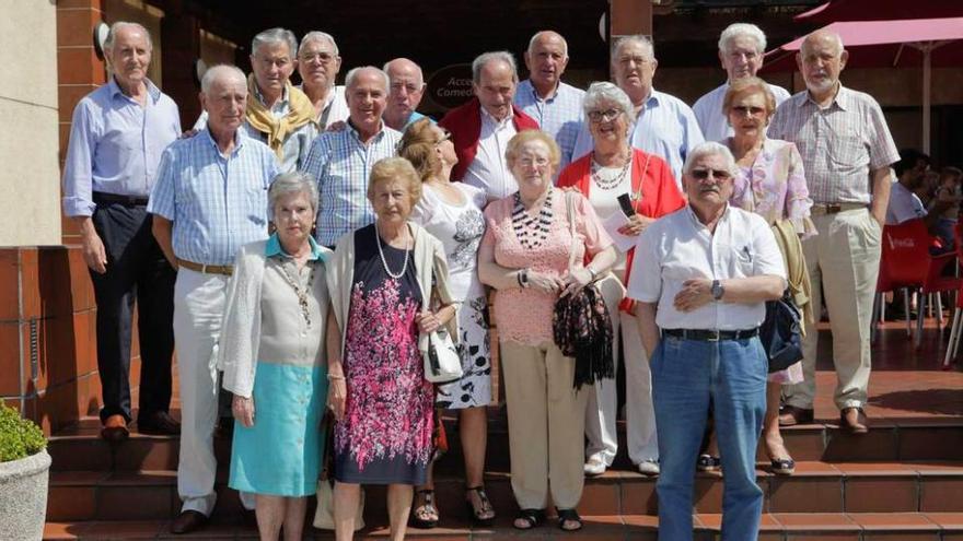 Reunión anual de alumnos de la Escuela Superior de Comercio