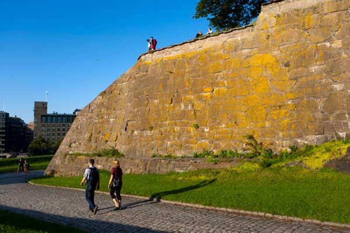 La actual muralla de la Fortaleza de Akershus