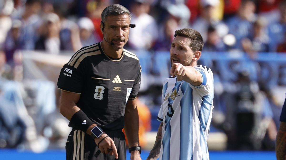 Slavko Vincic, árbitro de la final del Mundial, habla claro: 'Messi se comportó de manera correcta'