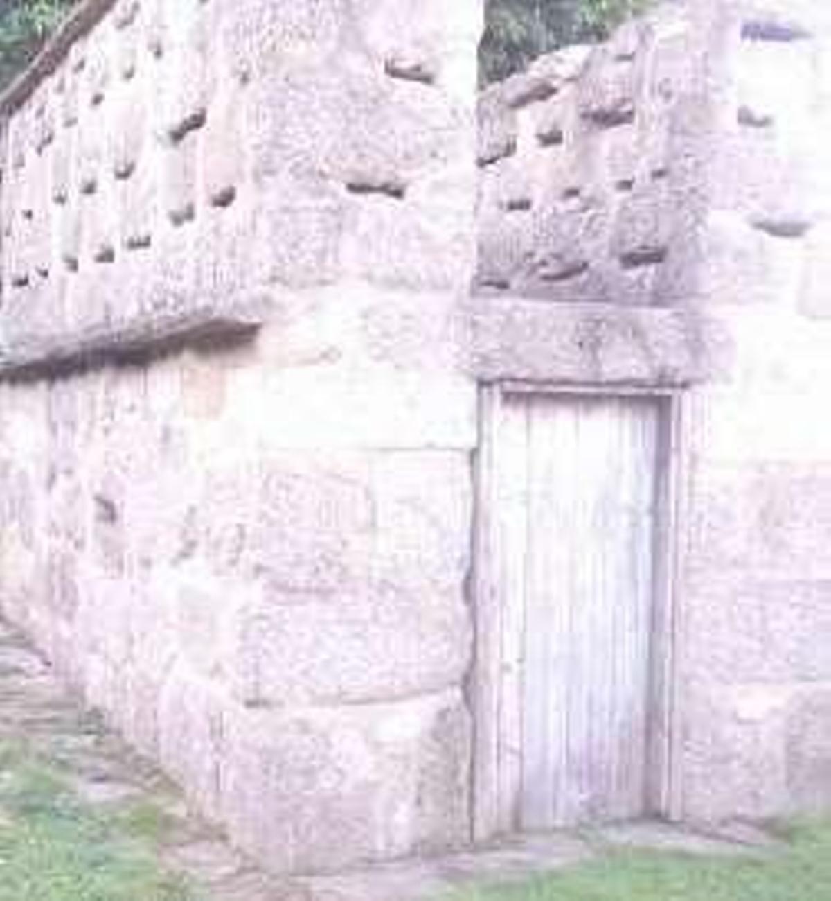 Hórreo del parque de Vioño.