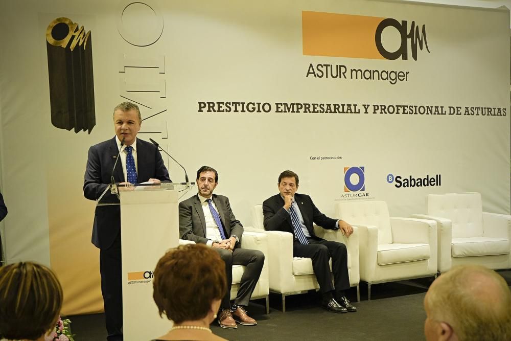 Personalidades en los premios Astur Manager