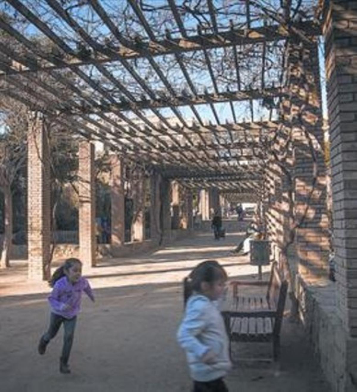 Parc i masia8 Unes nenes juguen a la pèrgola de Can Miralletes. Parc i masia8 Unes nenes juguen a la pèrgola de Can Miralletes.