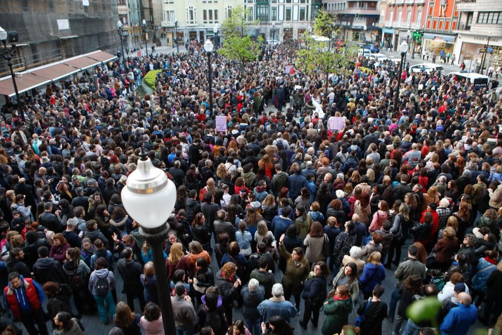 Manifestación por la condena a los integrantes de "La Manada" en Gijón.