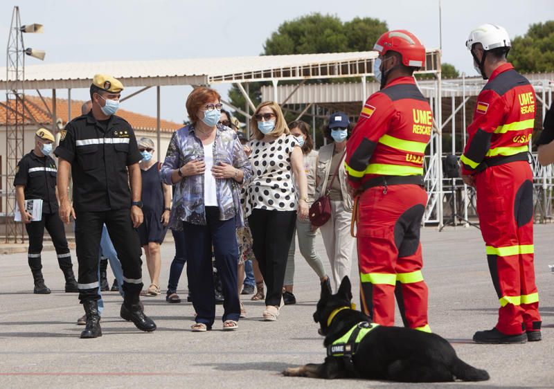 Gloria Calero visita la Unidad Militar de Emergencias, UME en la base militar de Bétera