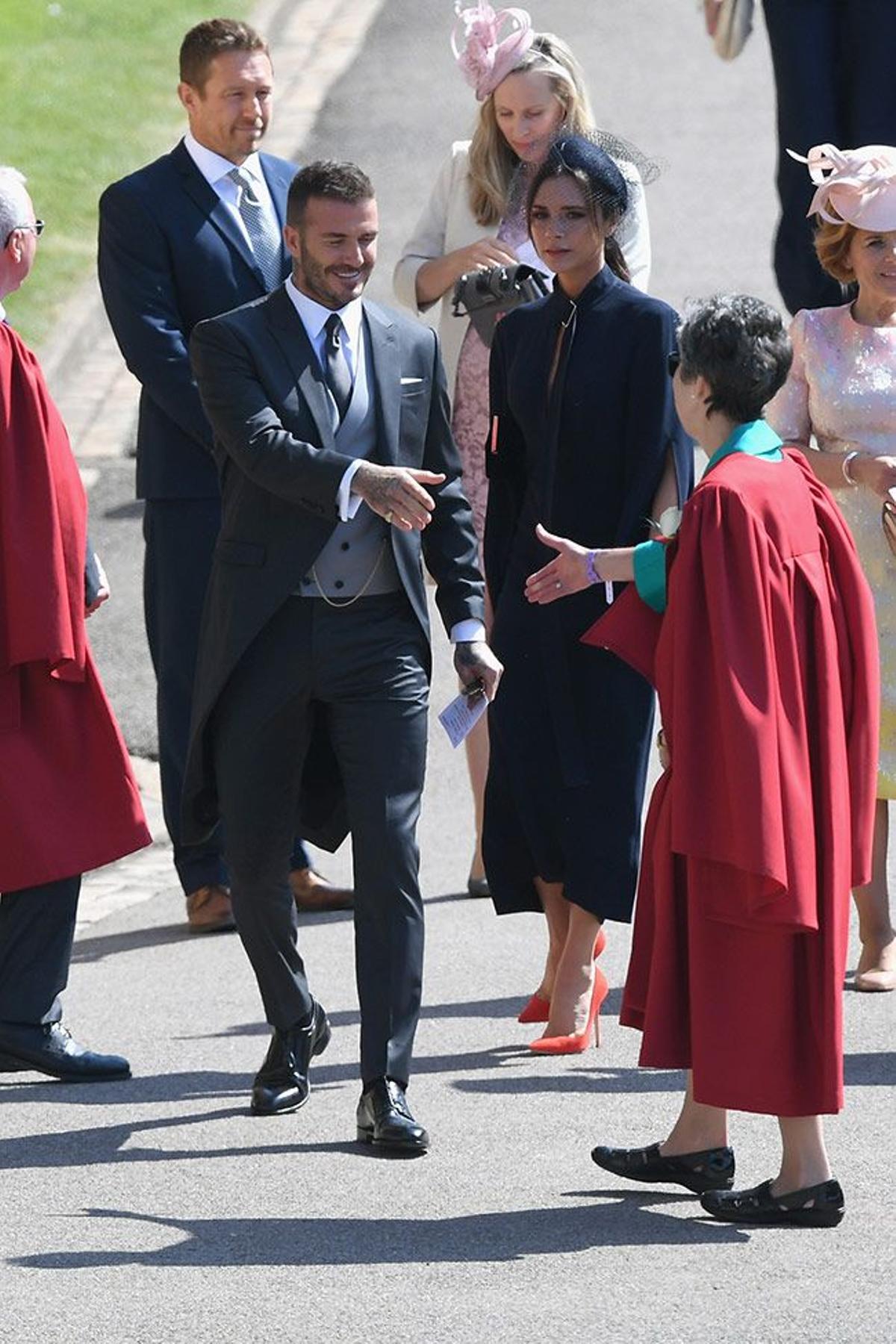David y Victoria Beckham saludan en la boda del Príncipe Harry y Meghan Markle