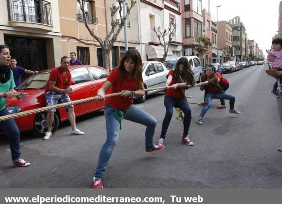 GALERÍA DE FOTOS - Fiestas de San Pascual concurso de tiro de cuerda