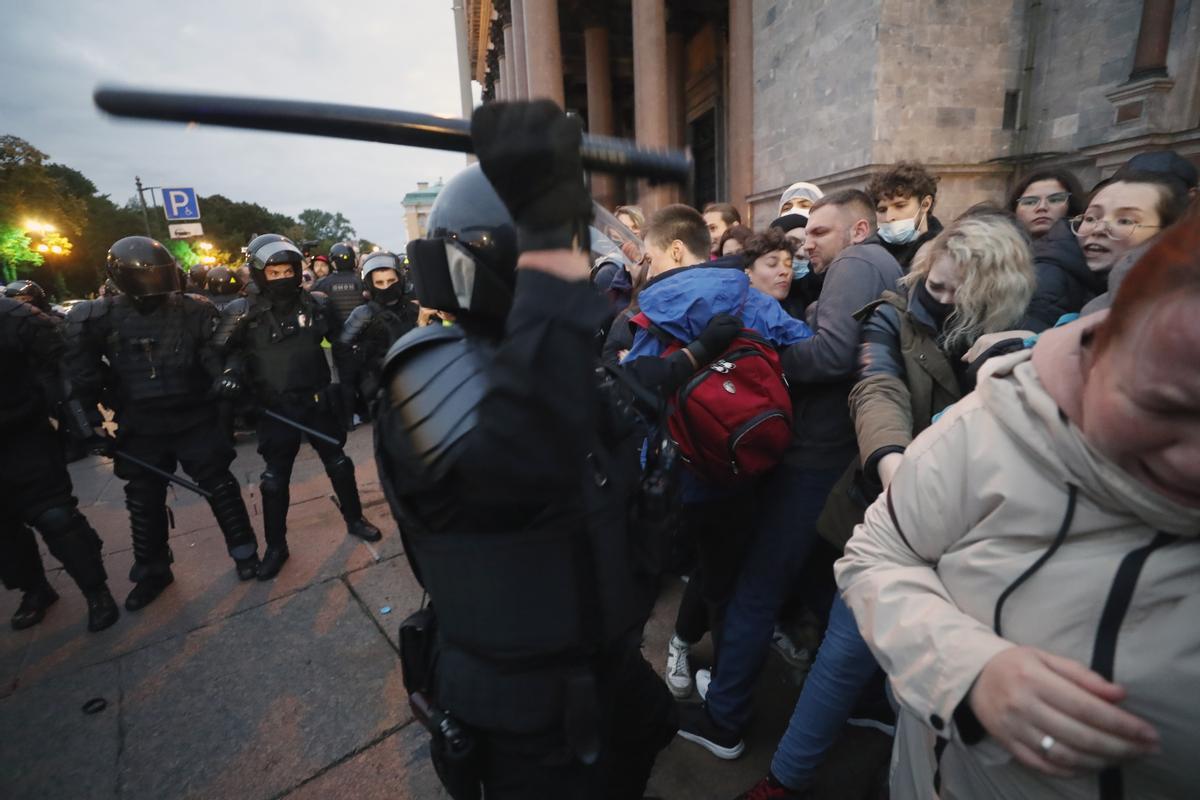 Repressió a Russia contra els manifestants que protesten contra la mobilització parcial de les tropes durant la guerra