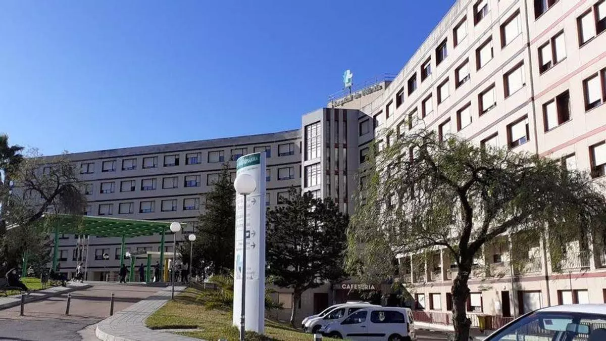 Herido grave un hombre de 33 años tras una salida de vía cerca de Alange
