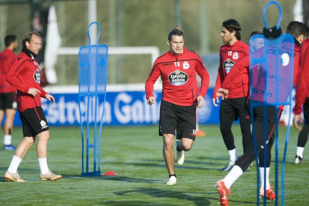 Los jugadores se han entrenado a las órdenes de Natxo González en el penúltimo entrenamiento de la semana antes del partido del sábado en Riazor.