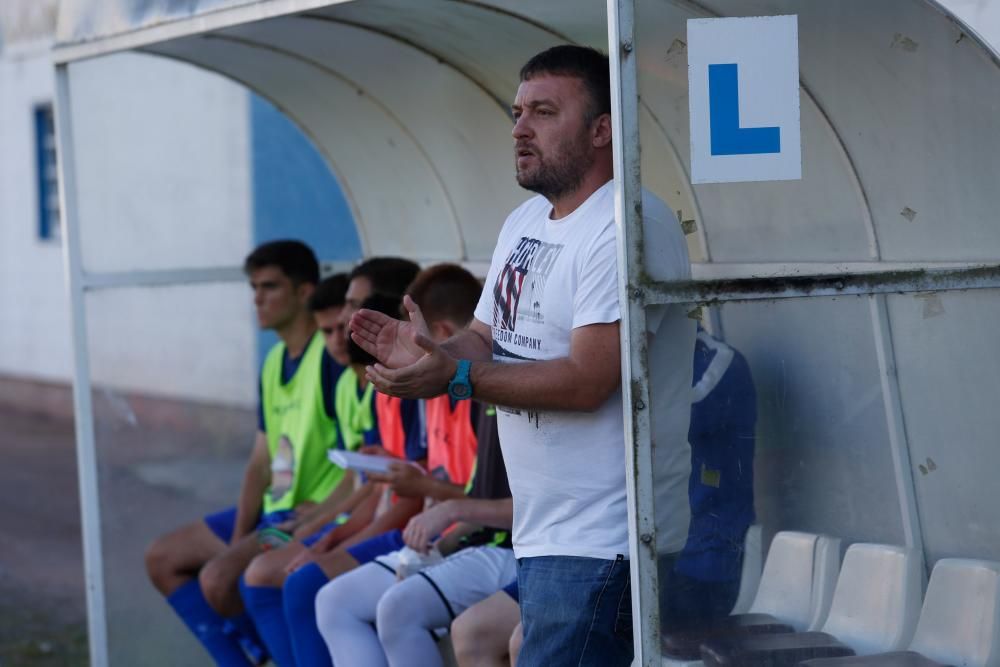 El partido entre el Real Avilés y el Praviano, en imágenes