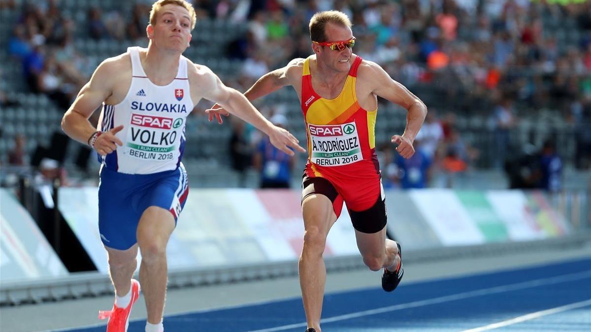 Ángel David Rodríguez resultó eliminado en la primera ronda de los 100 metros .