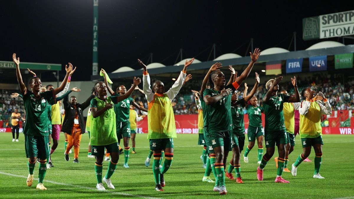 Las jugadoras de Zambia celebran la victoria contra Alemania