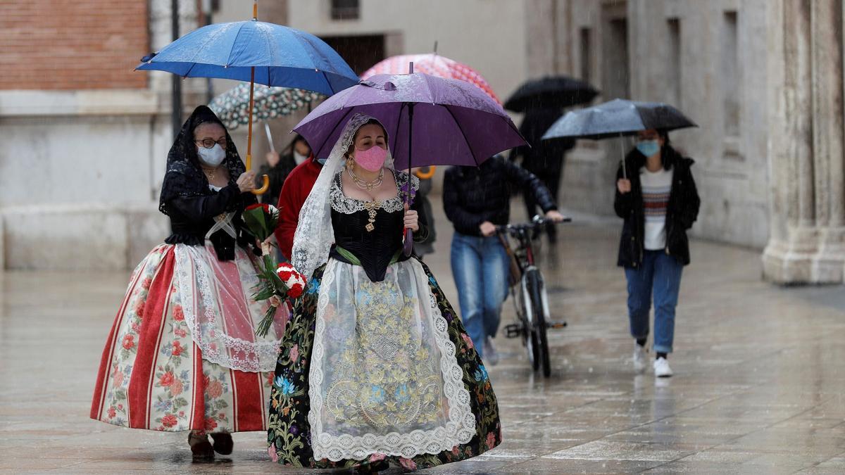 El tiempo en València hoy para la Ofrenda de Fallas amenaza con dejar lluvia durante el desfile.