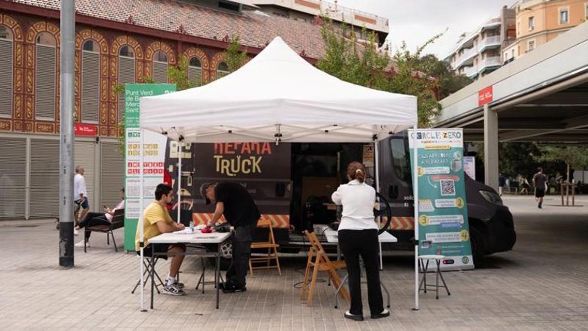 ReparaTruck en una calle de Barcelona