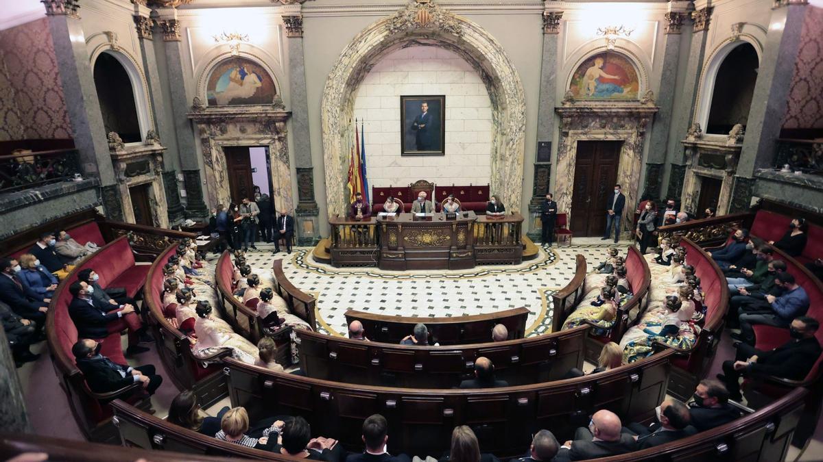 El acto institucional se celebró en el hemiciclo del Ayuntamiento de València.