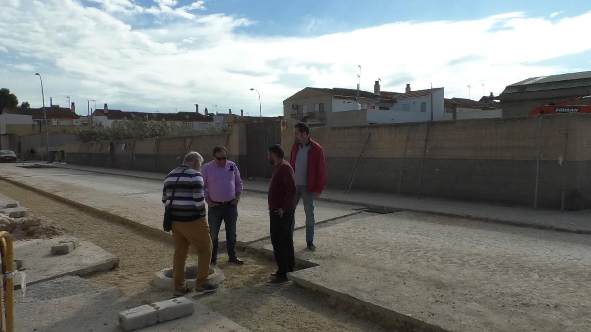 Imagen de la visita a las obras. El Ayuntamiento no informa qué empresa se ha adjudicado las obras