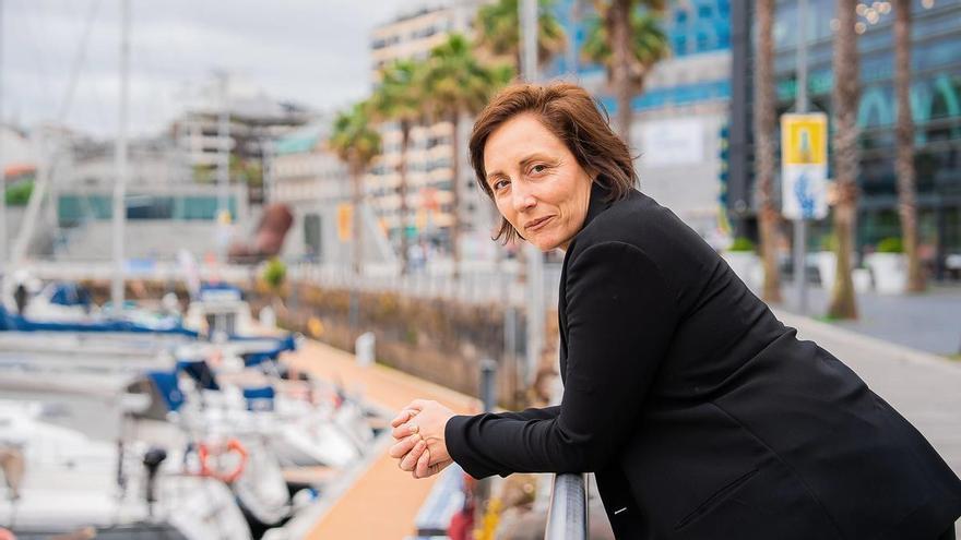 María Almazán, la mujer que viste con conciencia