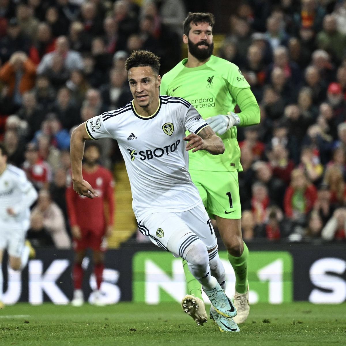 Rodrigo Moreno celebra su gol al Liverpool