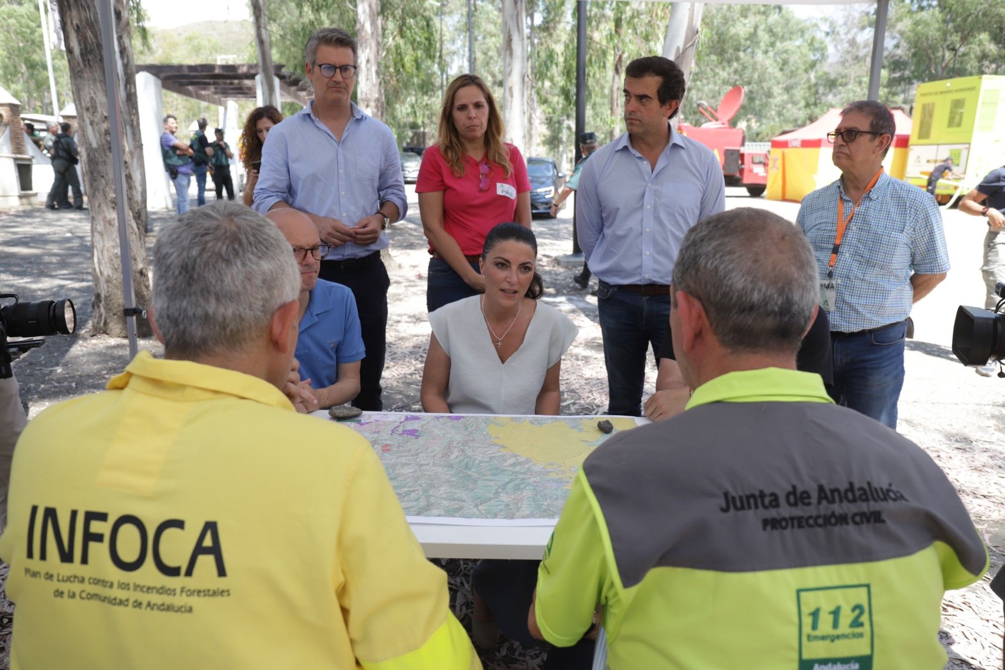 Los candidatos trasladan la campaña electoral al puesto de mando de Benahavís