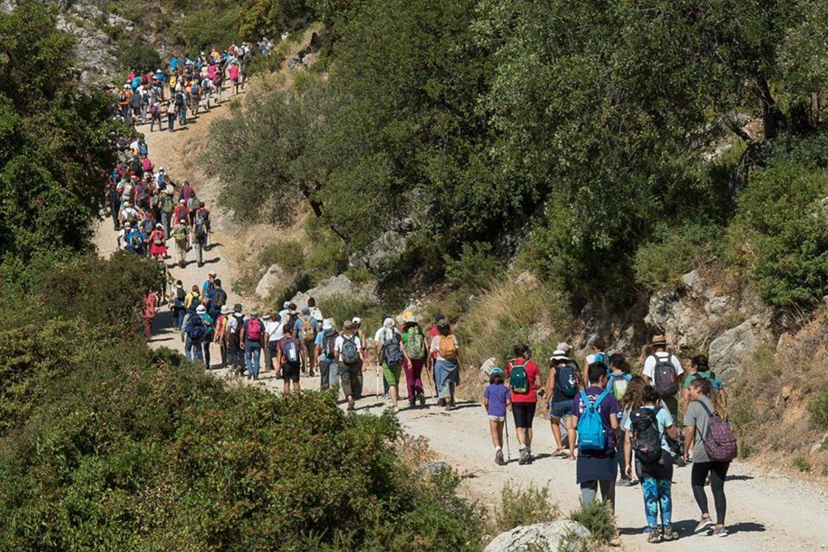 Cada vez más ciudadanos se movilizan en defensa de los caminos públicos