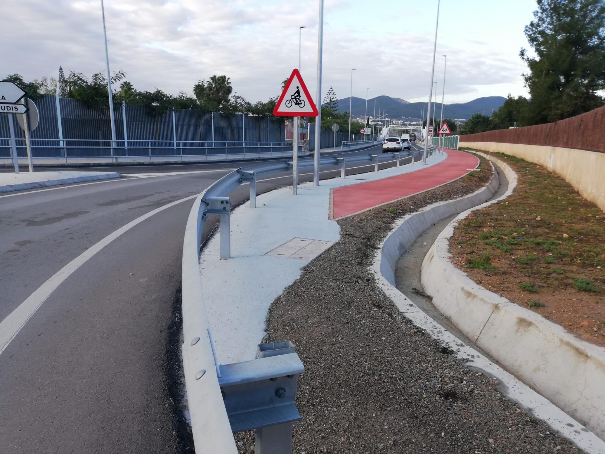 El carril bici más absurdo de Ibiza