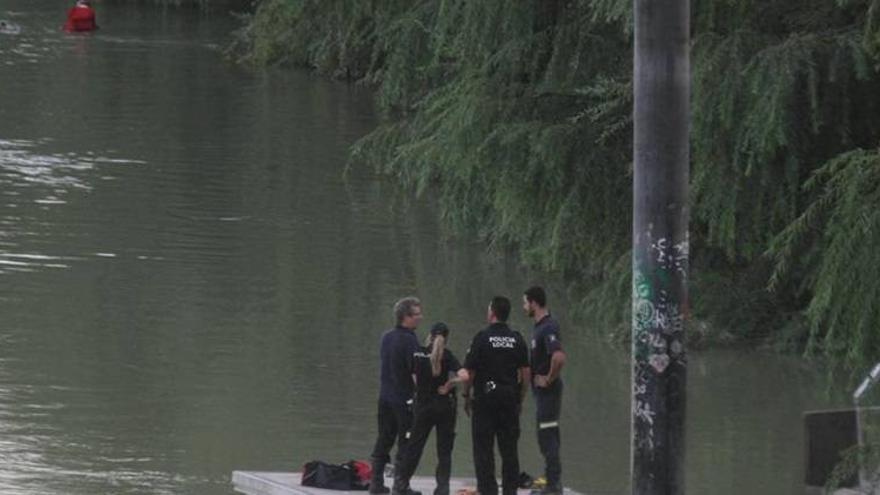 Buscan en el río a un joven que desapareció mientras se bañaba