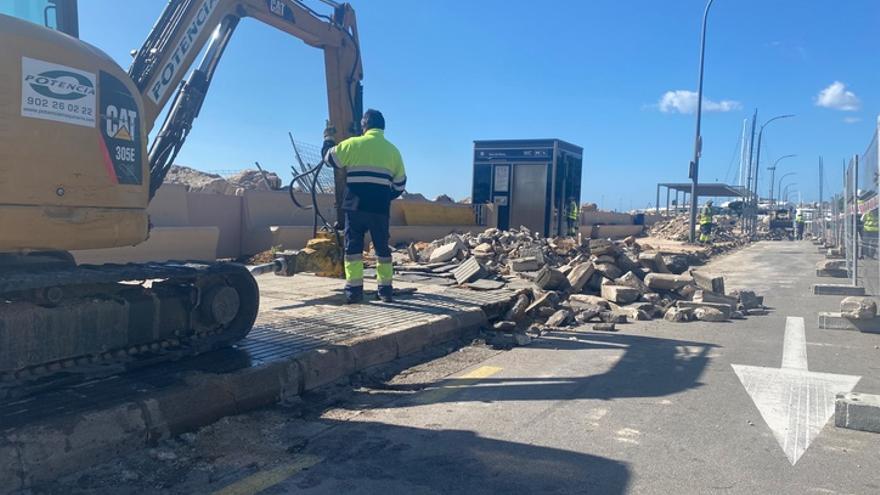 Las obras de mejora del pavimento de la acera ya han comenzado.