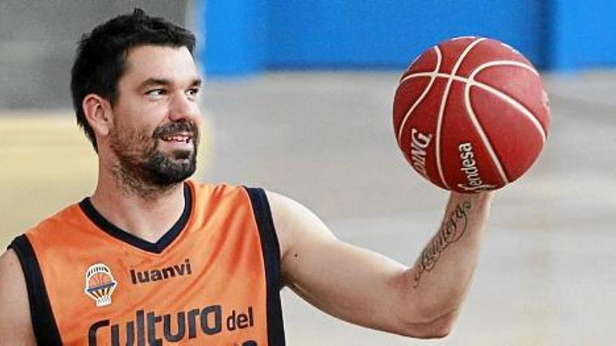 Rafa Martínez, jugador del Valencia Basket