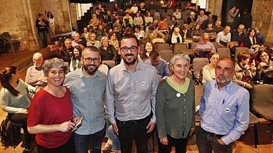 D&#039;esquerra a dreta: Cristina Andreu, Xevi Montoya, Lluc Salellas, Dolors Serra i Pere Albertí.