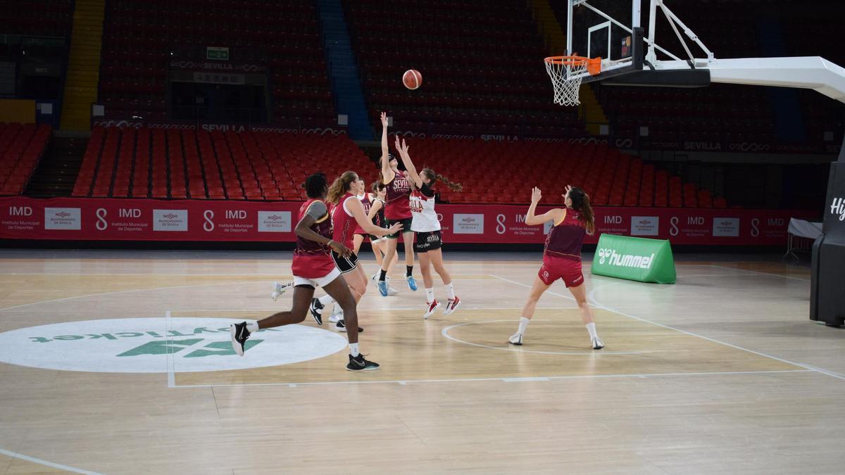 Club Baloncesto Sevilla Femenino:  Palacio de Deportes San Pablo