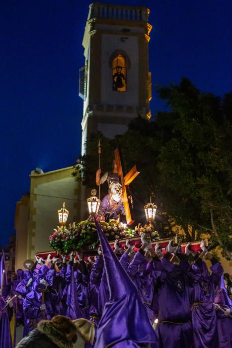 La imagen, portada por la Cofradía que lleva el mismo nombre, partió de la parroquia San Antonio Abad hacia la Iglesia de la Asunción