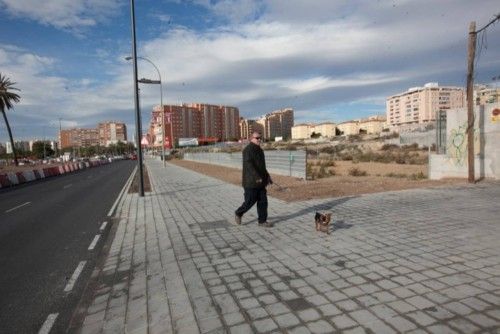 Los vecinos se unen para denunciar la «chapuza» del Acceso Sur de Alicante