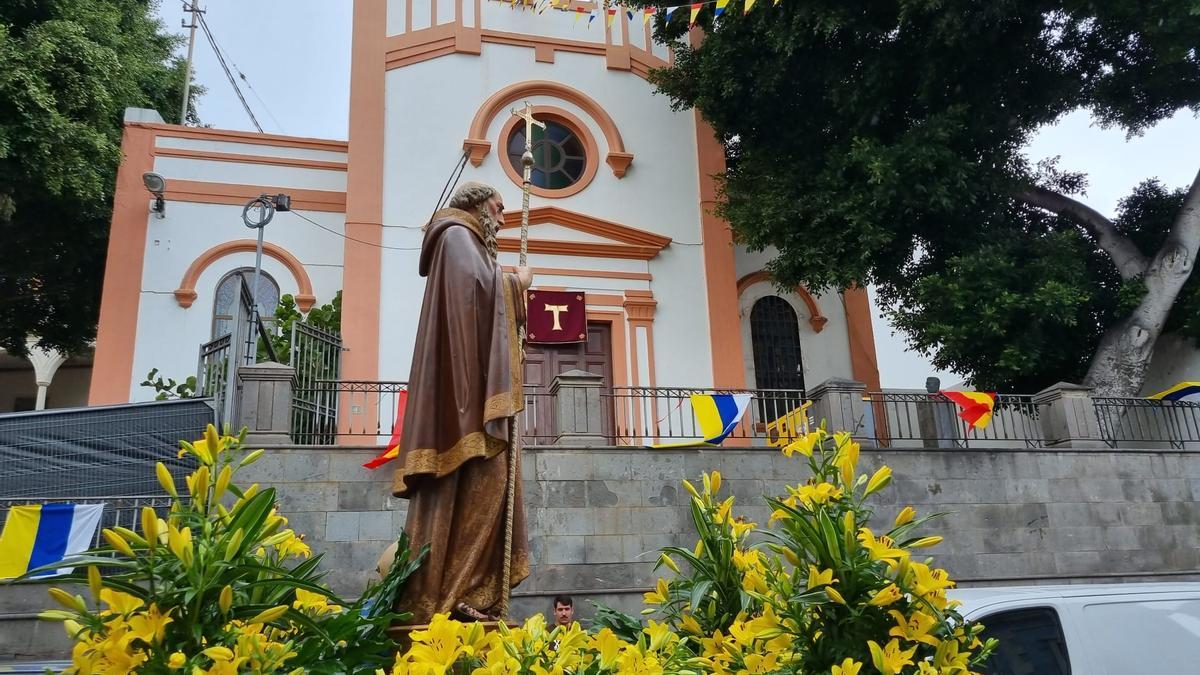 Procesión en honor a San Antonio Abad en Tamaraceite