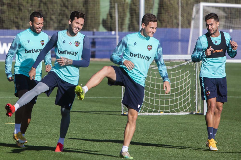 Quico Catalán se acerca a Buñol al entrenamiento