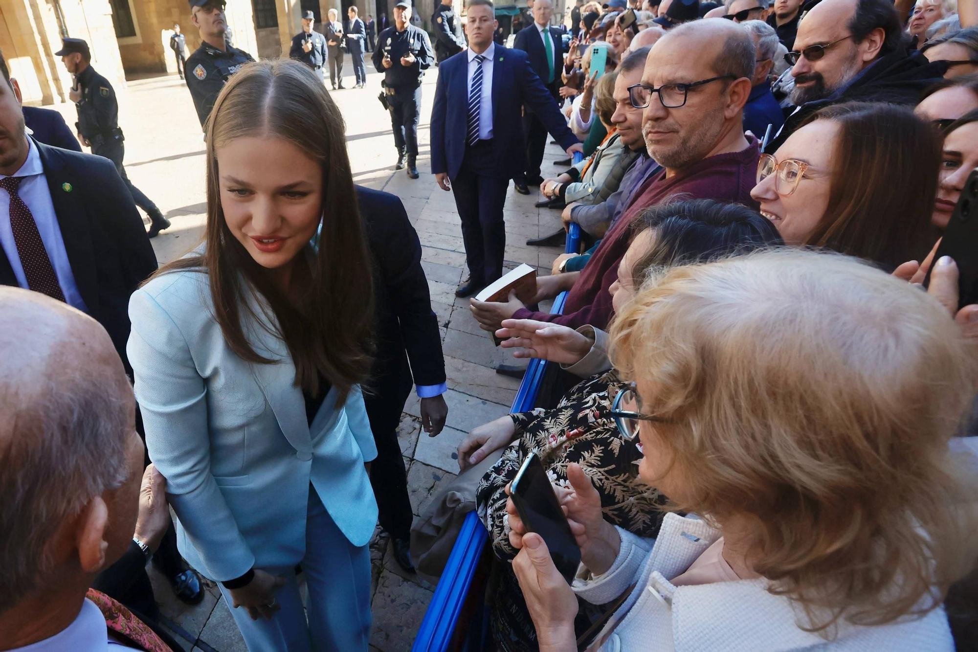 La Princesa Leonor recibe el título de Alcaldesa Honoraria de Oviedo y la Medalla de Asturias.
