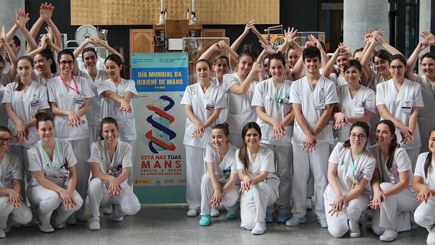 Alumnas de la escuela de enfermería. // FdV