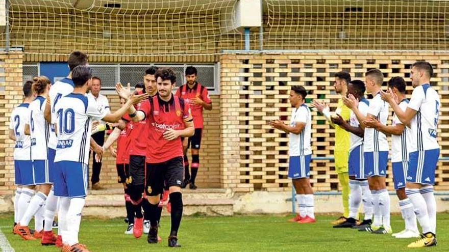 Spalier-Stehen für den Meister Real Mallorca.