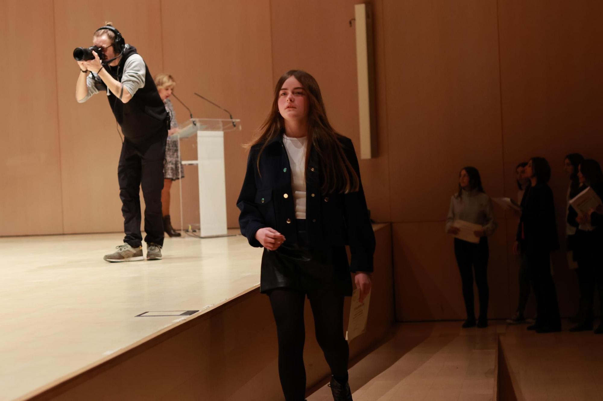 Galería de fotos: Educación premia el esfuerzo y la perseverancia de los mejores estudiantes de Castellón