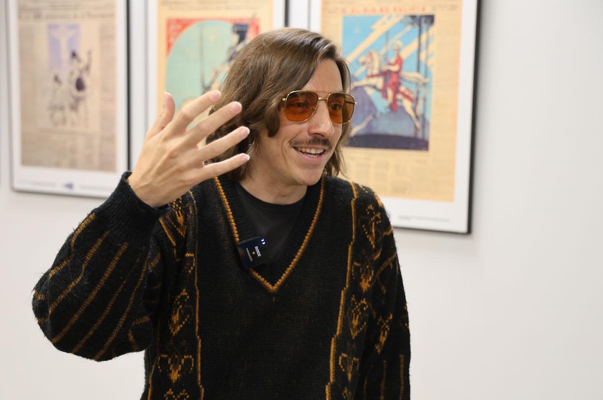 El músico, en plena entrevista.